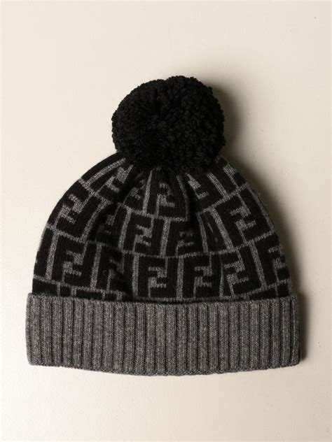 Cappelli. Berretti FENDI da Uomo 